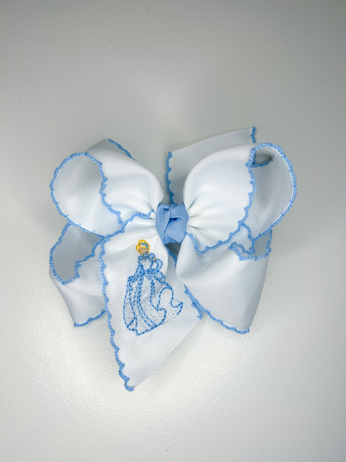 Embroidered Cinderella Crochet Edge 5.5in Bow on Clip