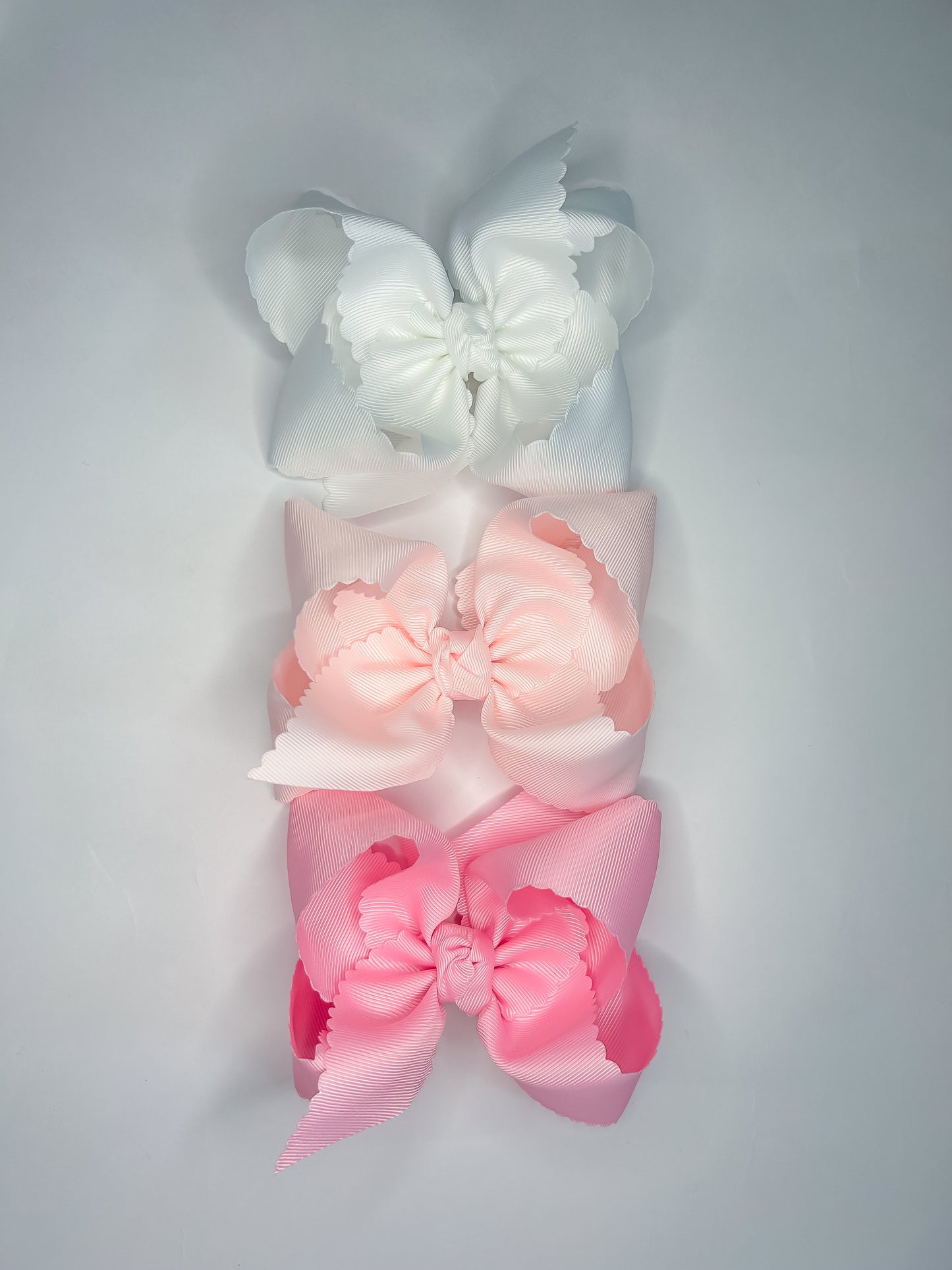 Scalloped Edge Bow (Pink, Light Pink, Blue, White, Red) 5.5”
