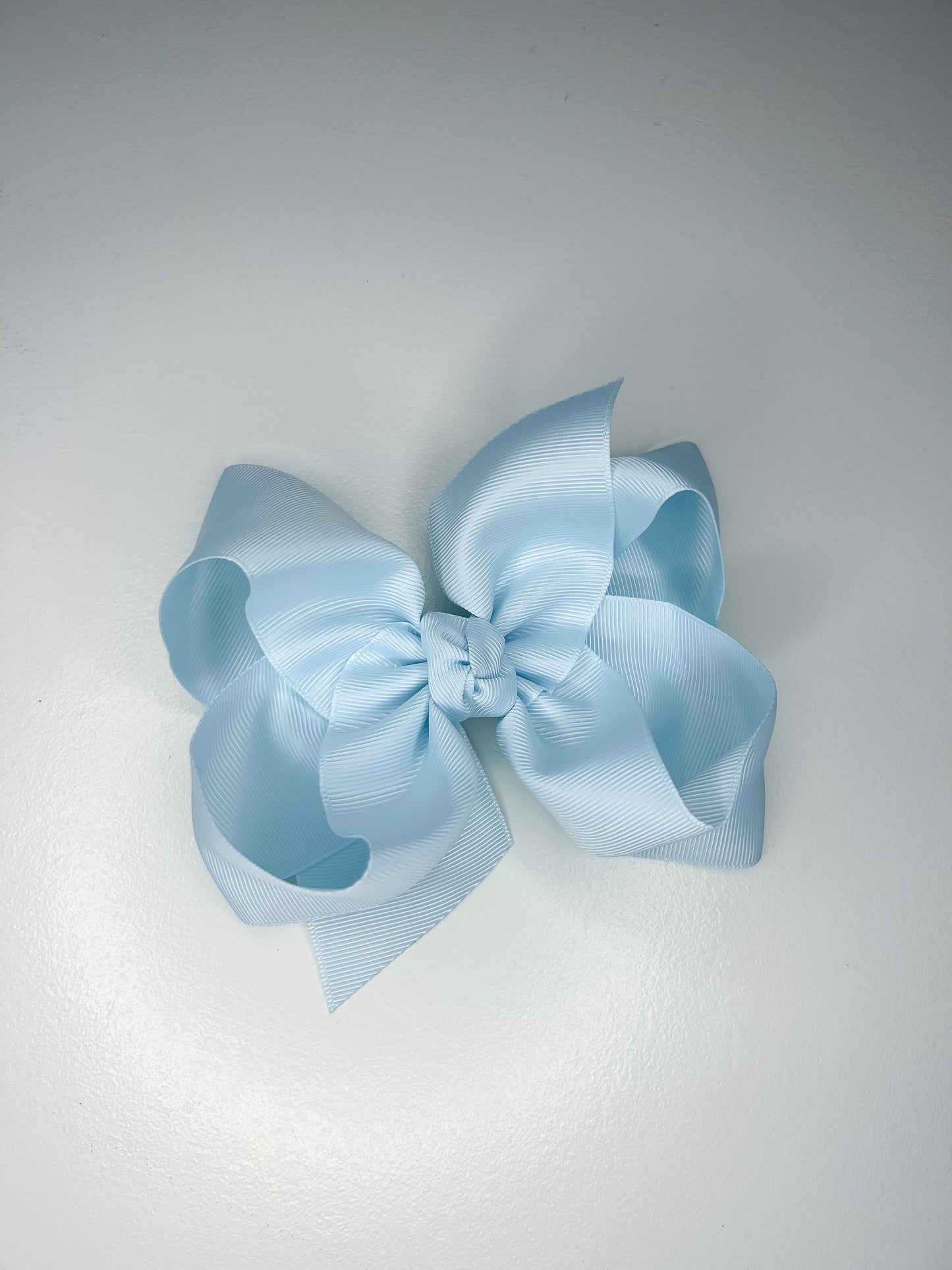 5.5” Powder Blue Signature Bow on Clip