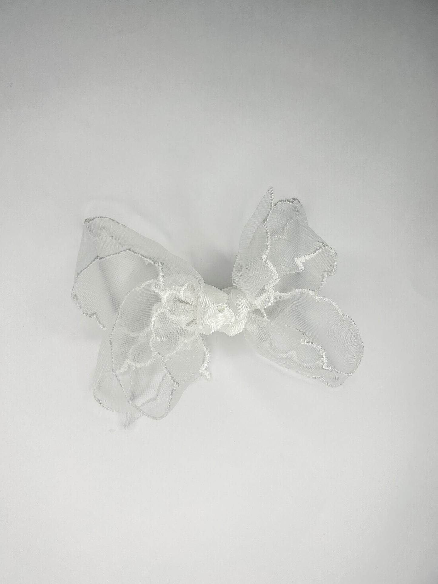 4.5” Scalloped Organza Bow on Alligator Clip (Pink and White)