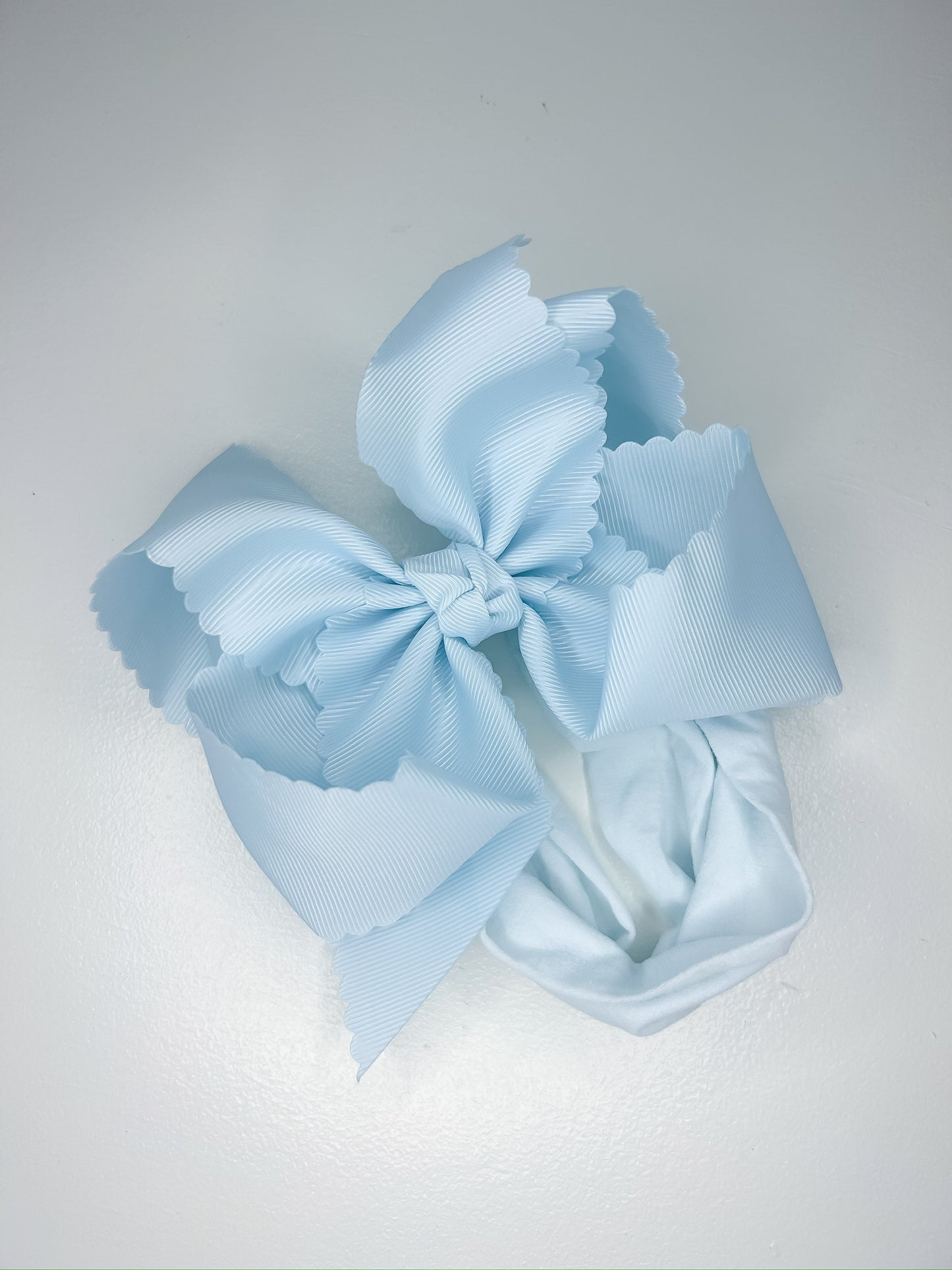 Scalloped Edge Bow on Wide Pantyhose Headband (5.5”, Powder Blue)