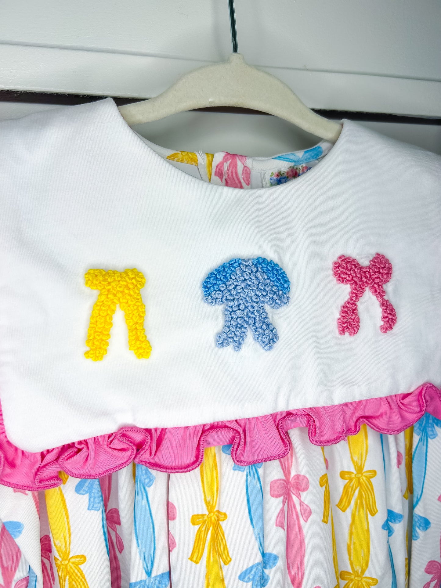 Colorful French Knot Bow Bubble